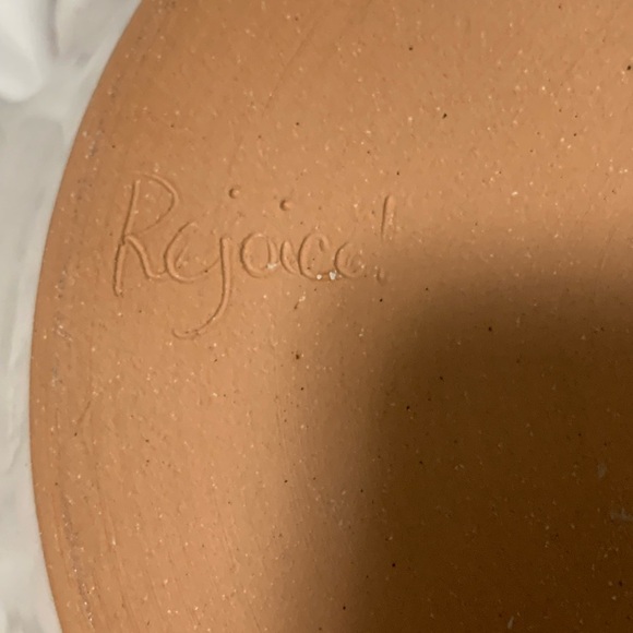 VTG Art Pottery Clay Casserole Dish Handmade Deep Pink Flowers Signed by Artist - Picture 4 of 6